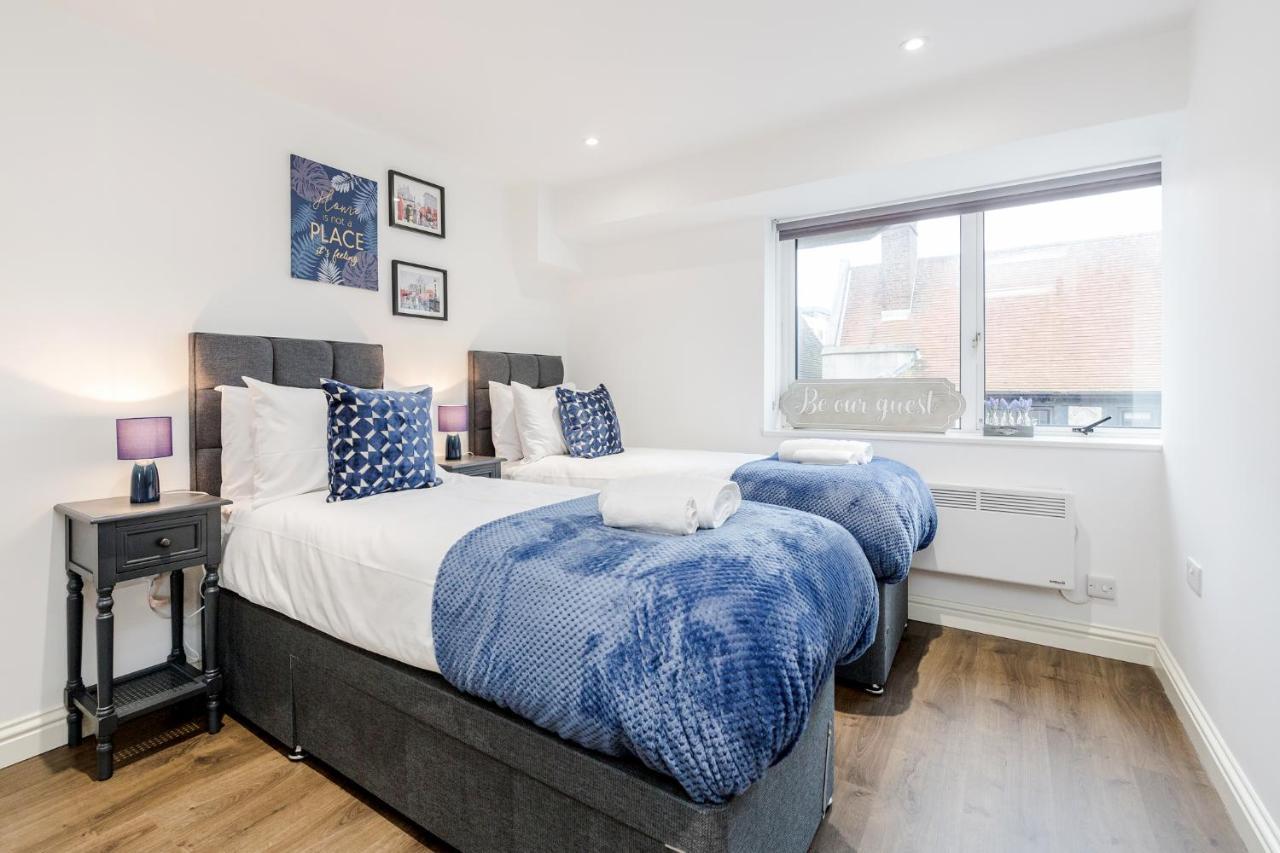 Apartamento Watford Town Centre, Serviced One Bed Flat With Choice Of King Or Twin Beds, Sleeps Up To 4 Sharing, Free Wifi And Free Movies