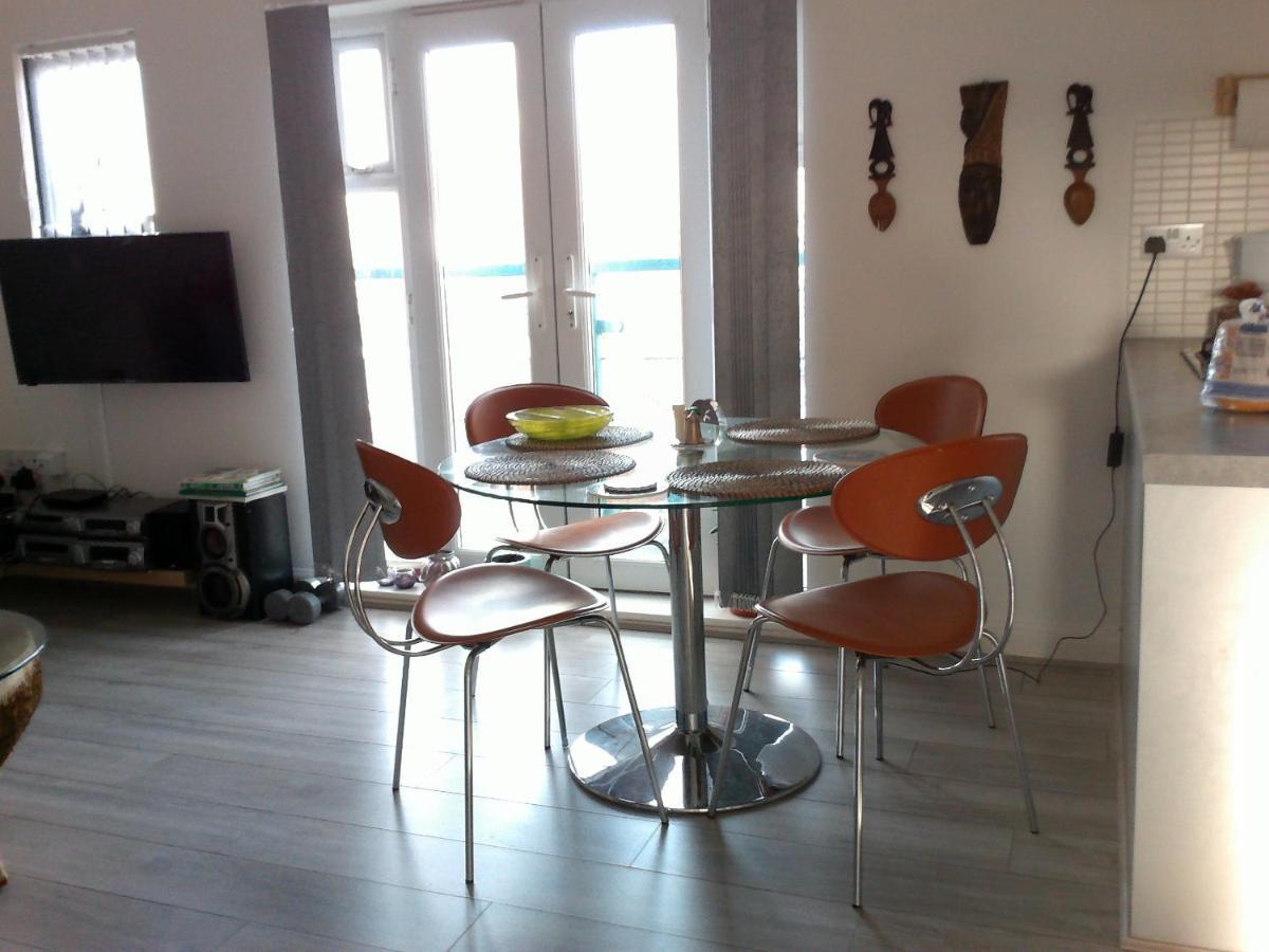 Two Bedroom Luxury Apartment London