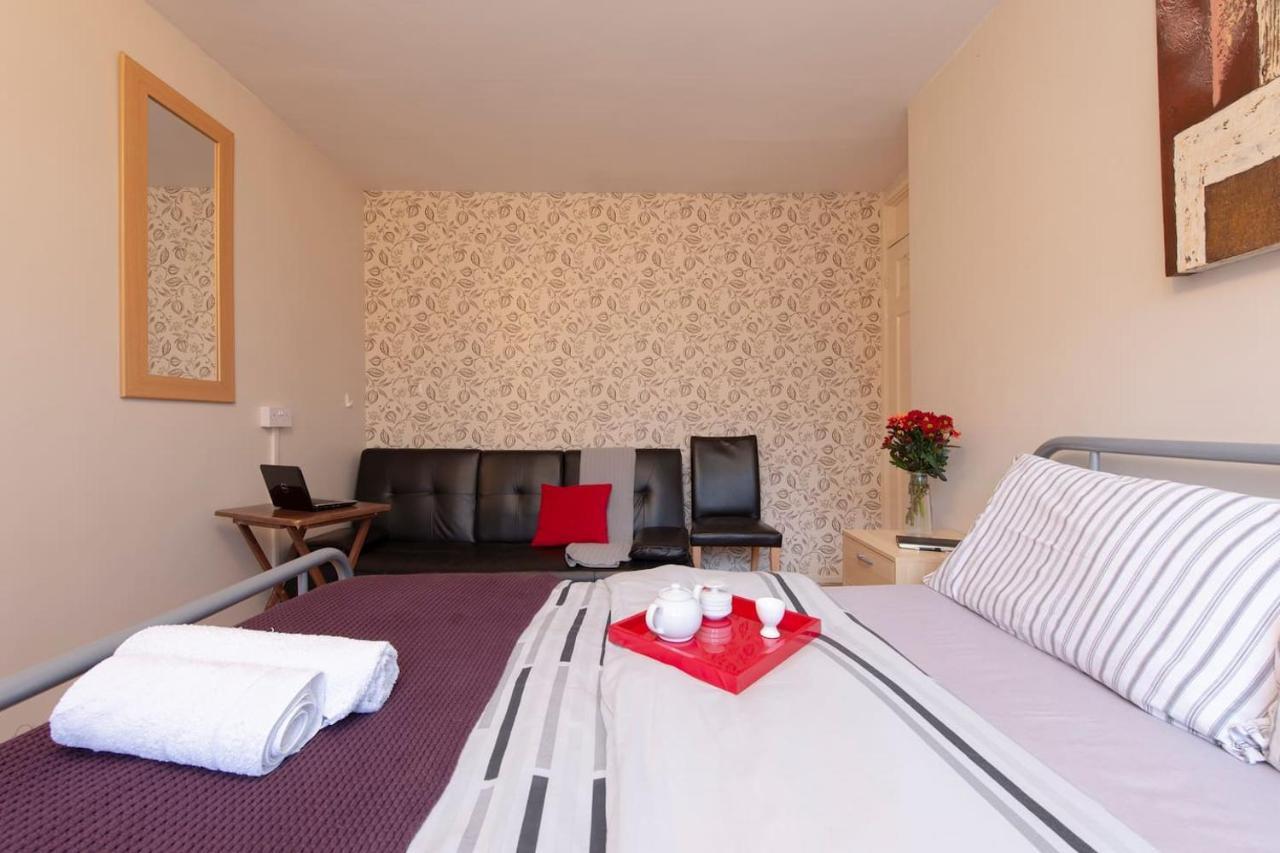 Oasis 77 Londen