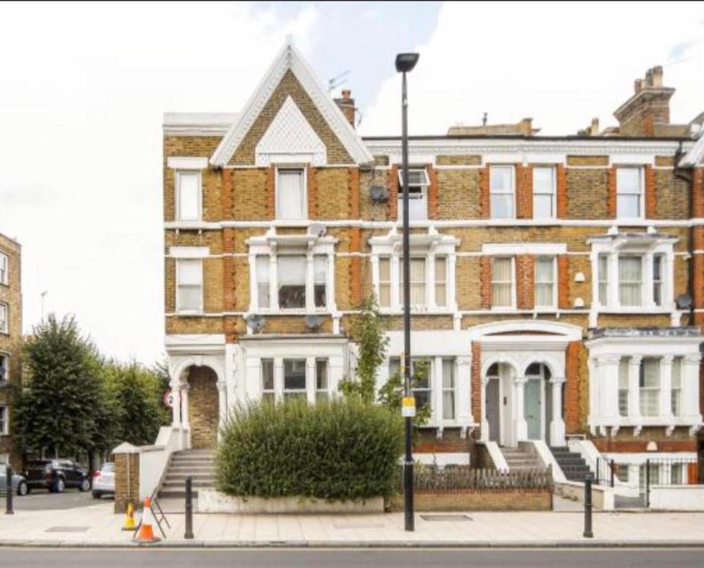 Apartment Lavender Hill London