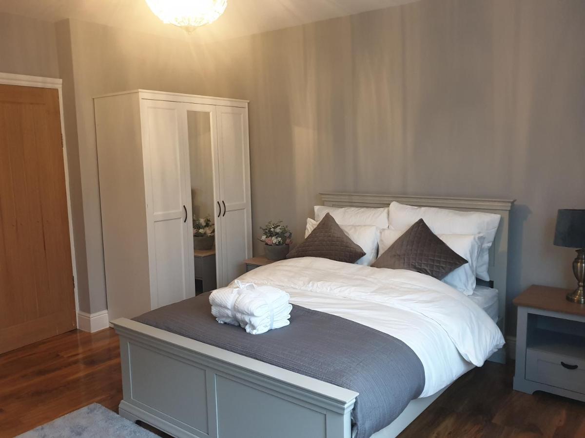 Arsenal Highbury & Islington Beautifully Presented * London