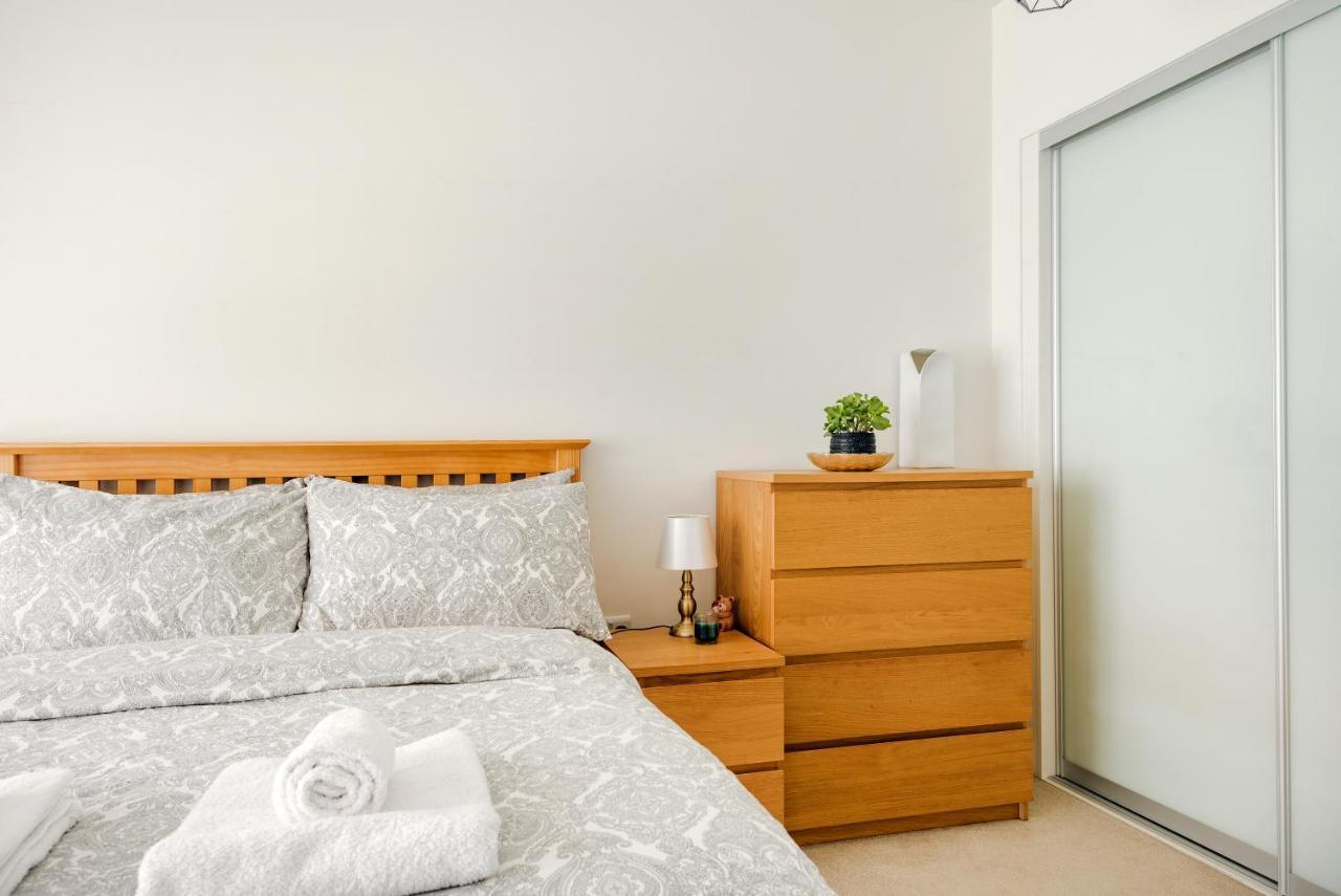 Bright & Comfy In Canary Wharf O2 Excel * Londen