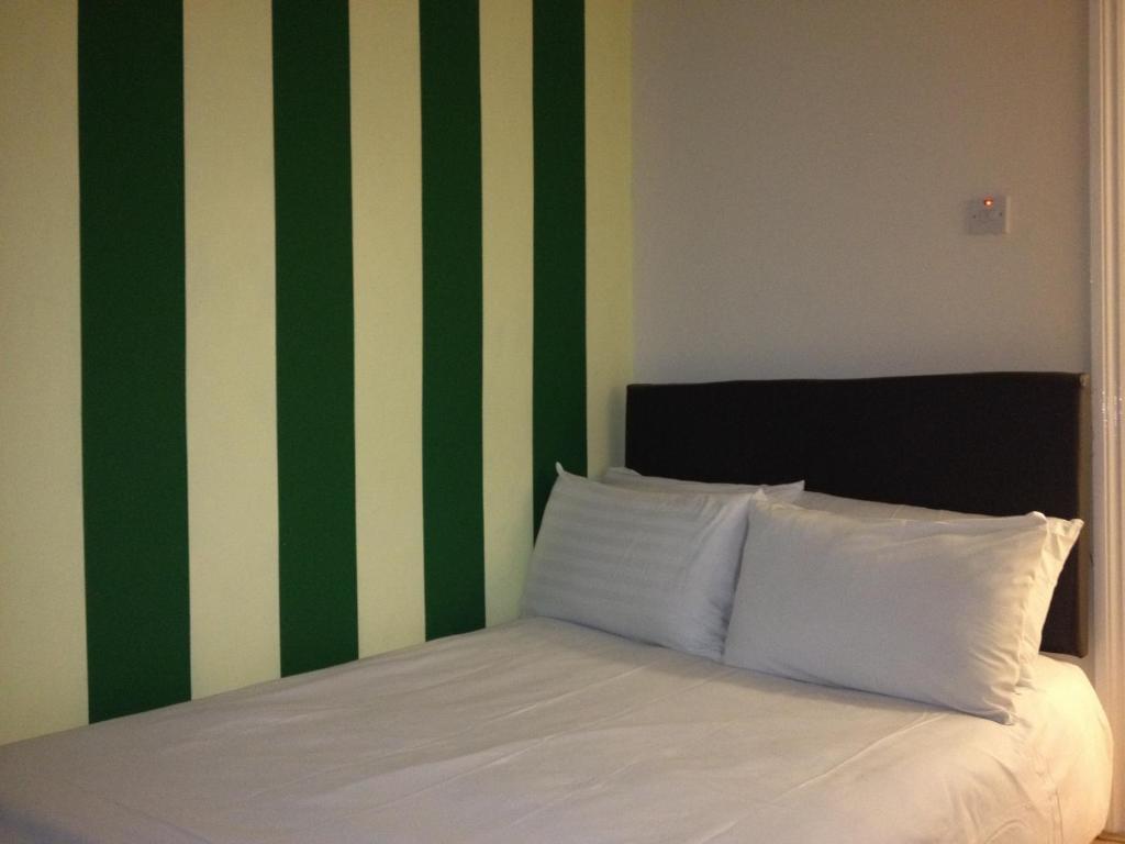 View Road Hotel 2*