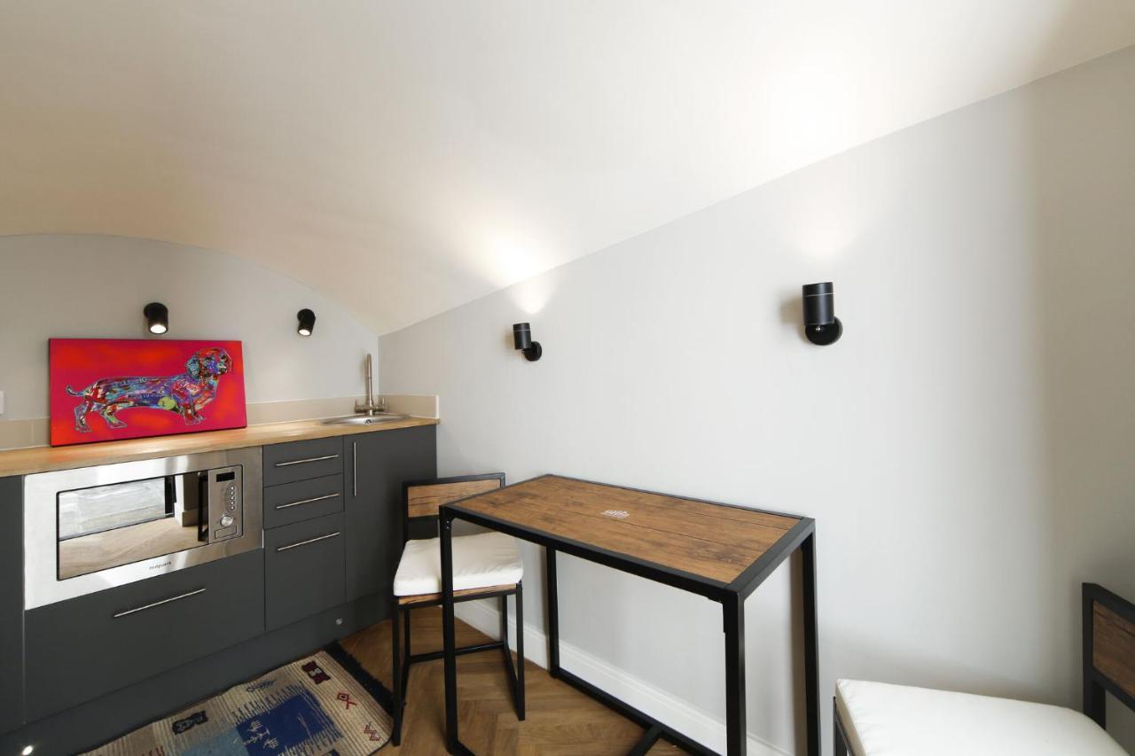 Apartment Newly Refurbished Flat With Patio. By Hyde Park *