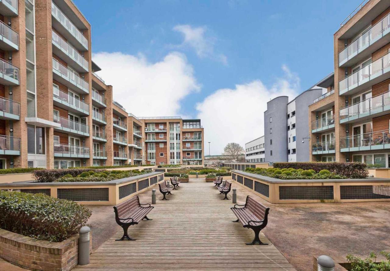 Nest Easy - Nine Elms Apartment London