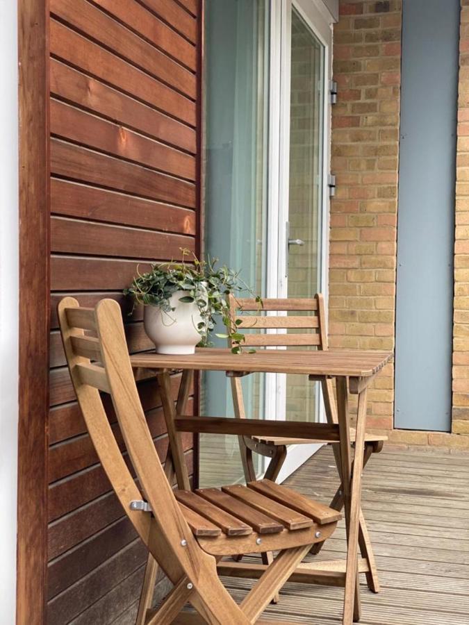 Nest Easy - Nine Elms * London