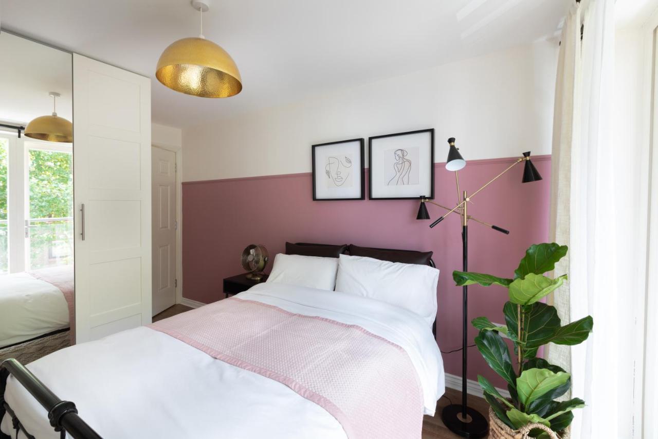 Nest Easy - Nine Elms * London