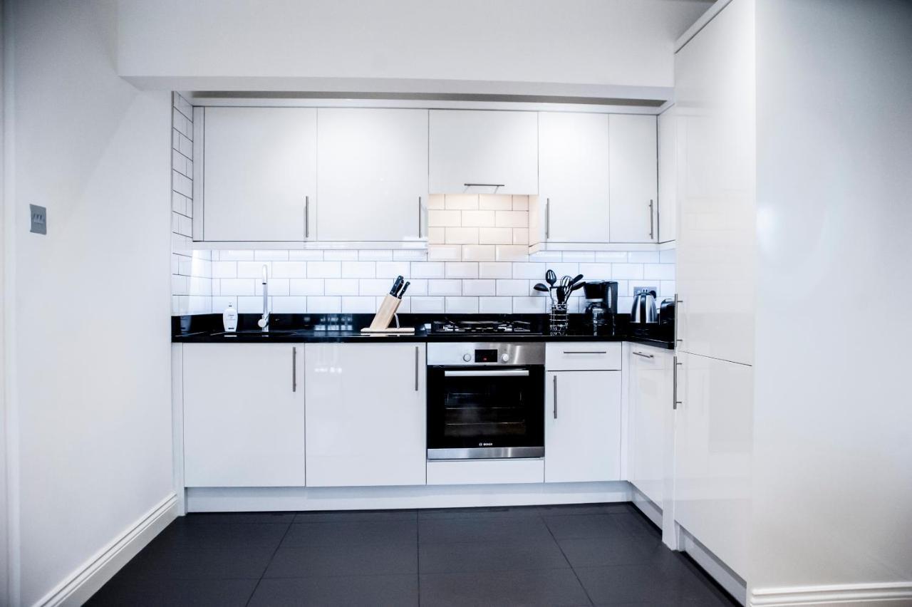 Unique 2bed/2bath - Top Floor - Private Balcony Apartment