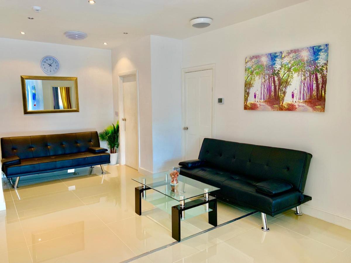 Spacious 2 Bedrooms 2 Baths With Garden&parking Appartement Londen