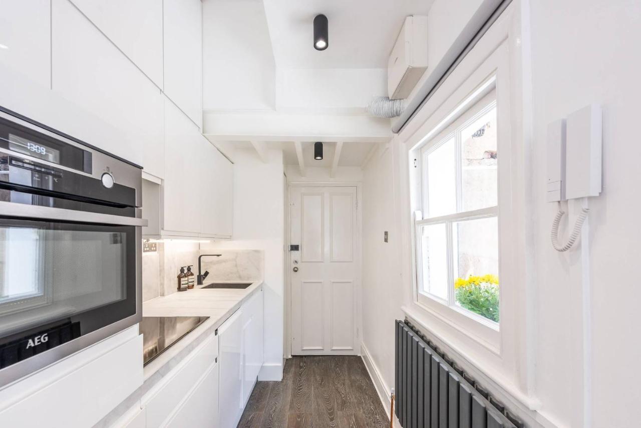 Bright And Modern 1 Bed Flat
