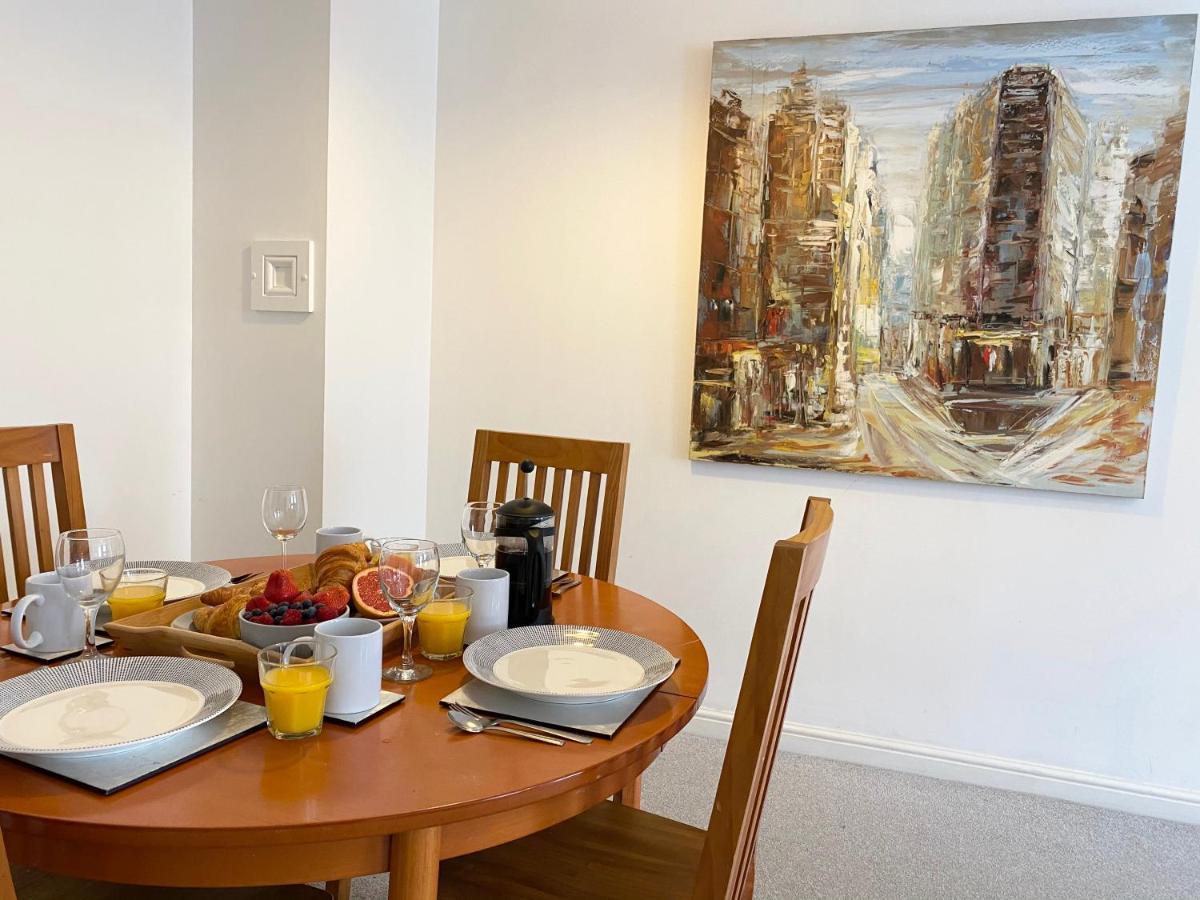 Apartment Next To Victoria Station London