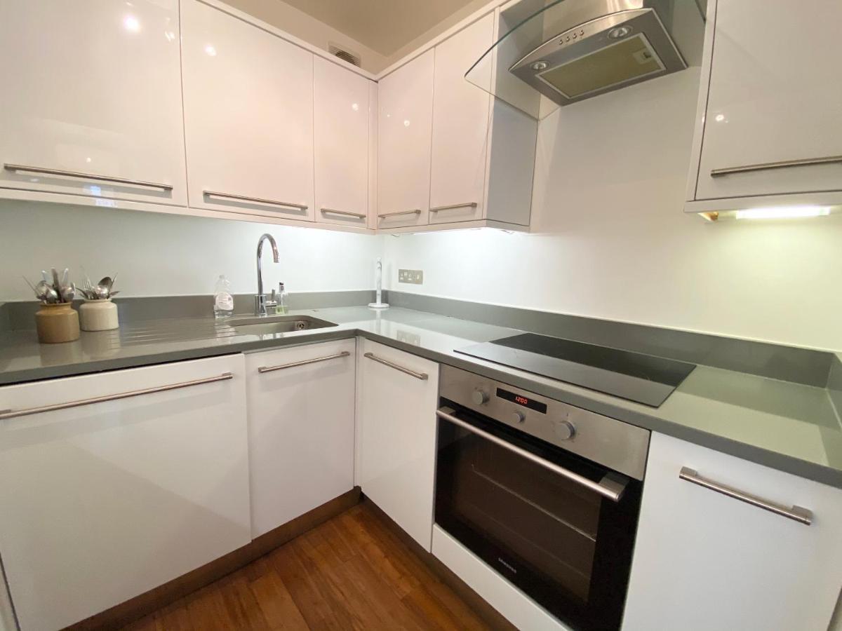 Apartment Next To Victoria Station London