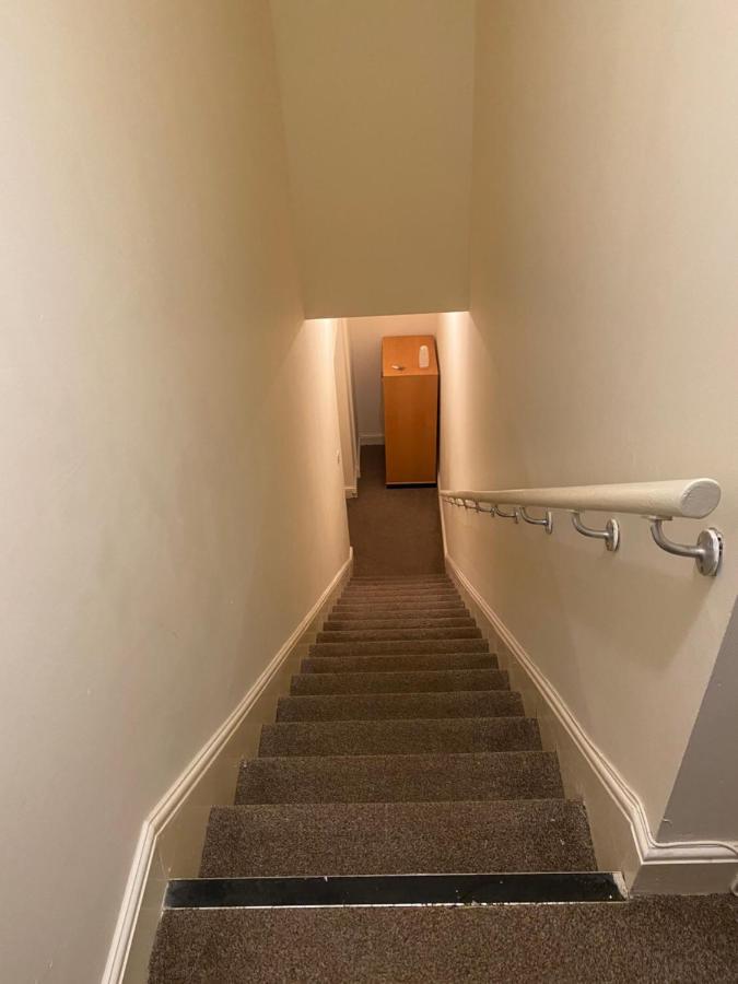 Spacious Neat Penthouse With Great View In