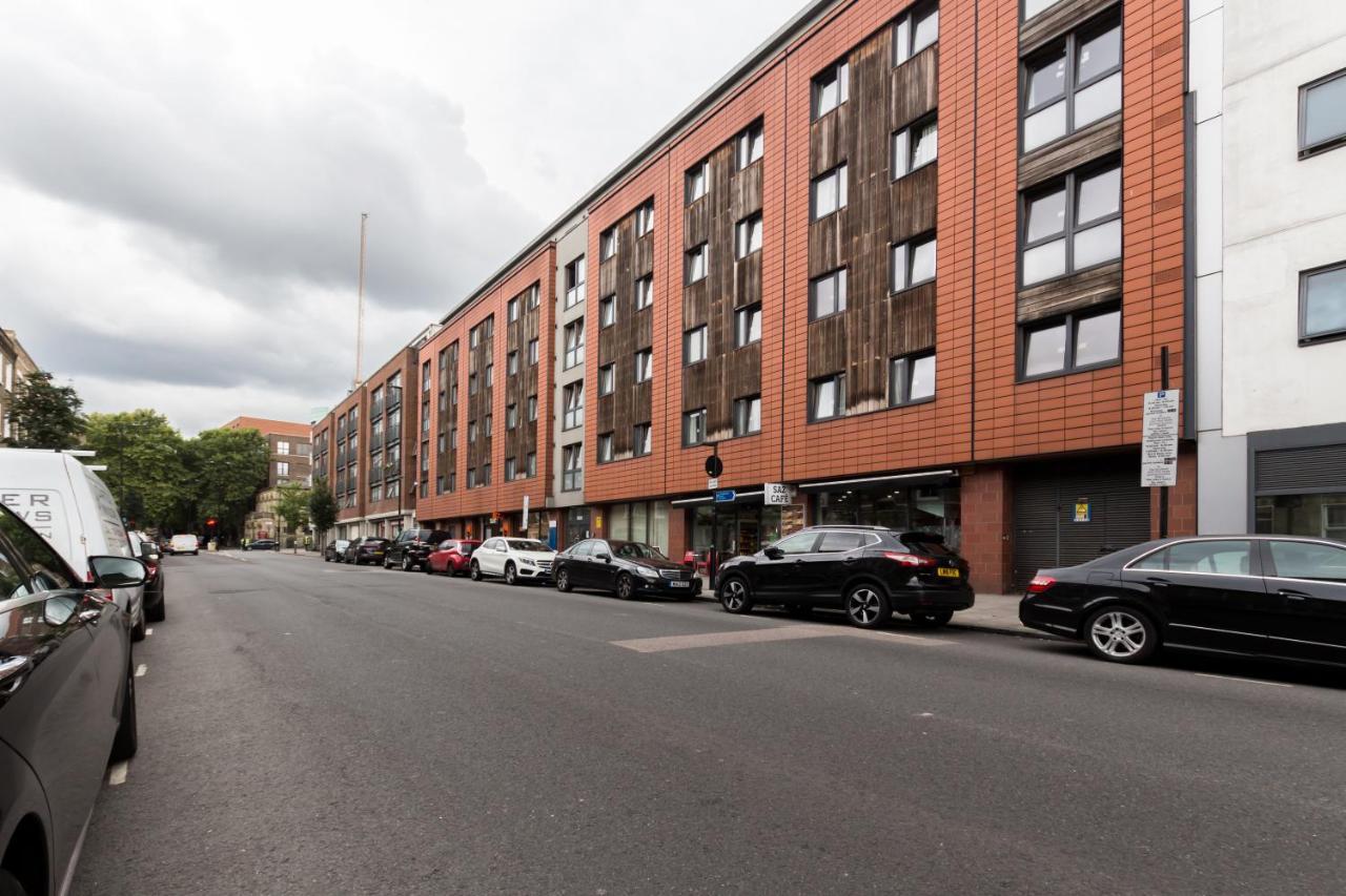 Appartement Caledonian · Bright One-bedroom With Private Decked Garden
