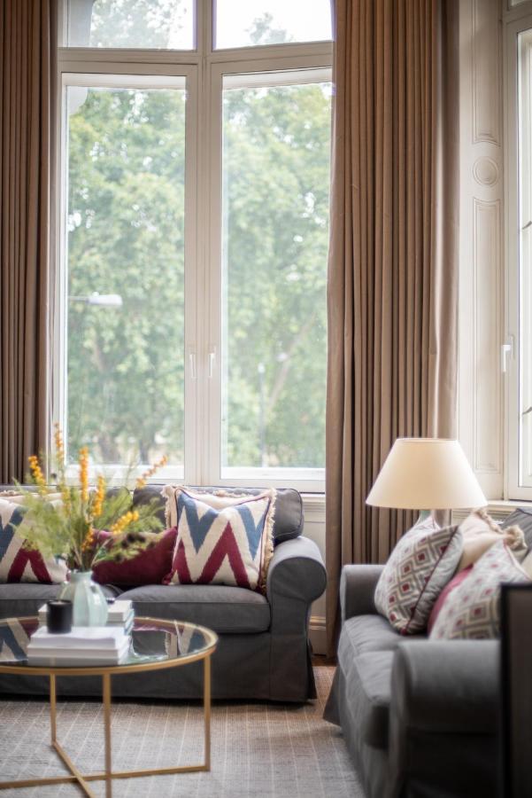 Grosvenor Gardens By Capital * London