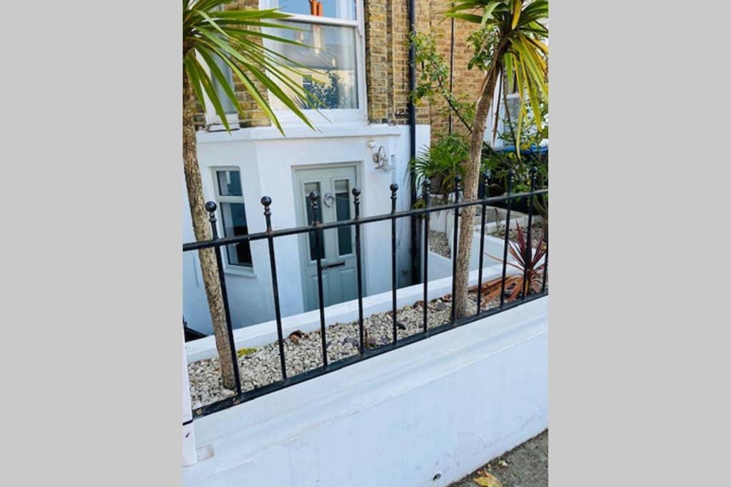 Stunning, Stylish Garden Flat In The Heart Of Wimbledon Apartamento Londres