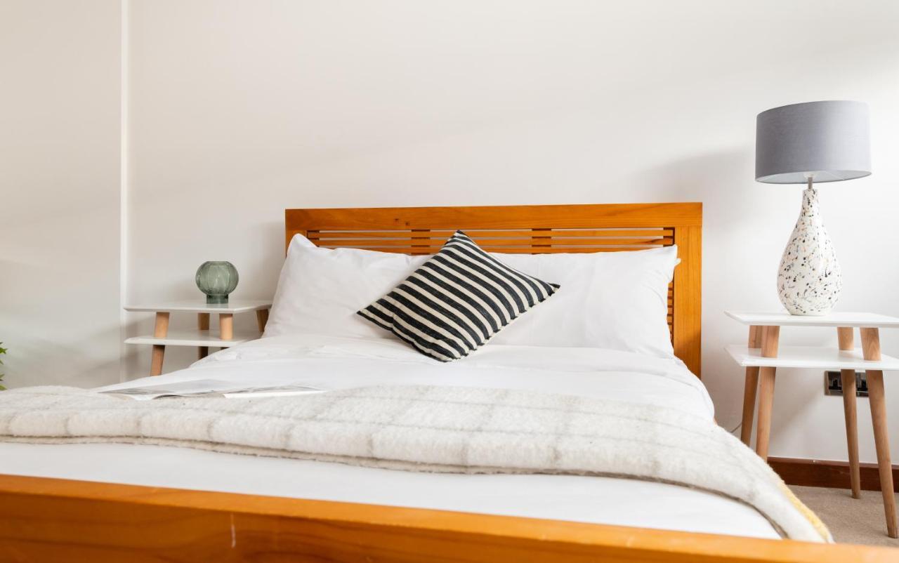The Southwick Sanctuary - Large 6bdr With Terrace *
