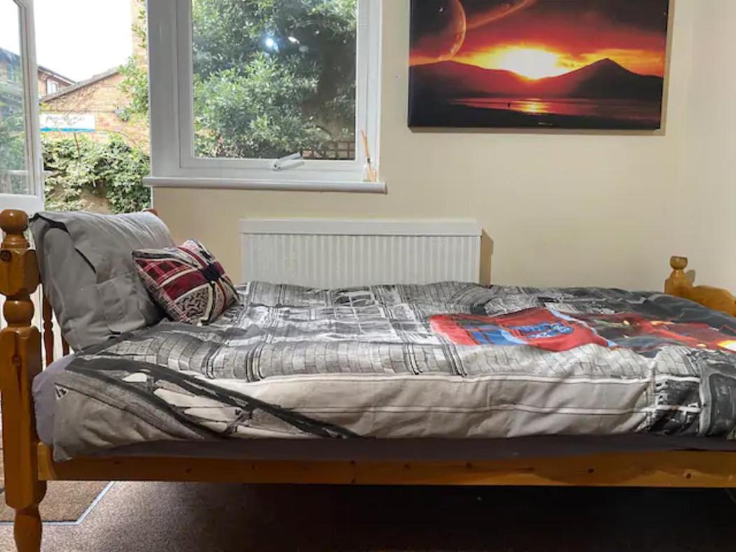 2 Bedroom With Patio - Ideal Location Zone 1 Apartment London