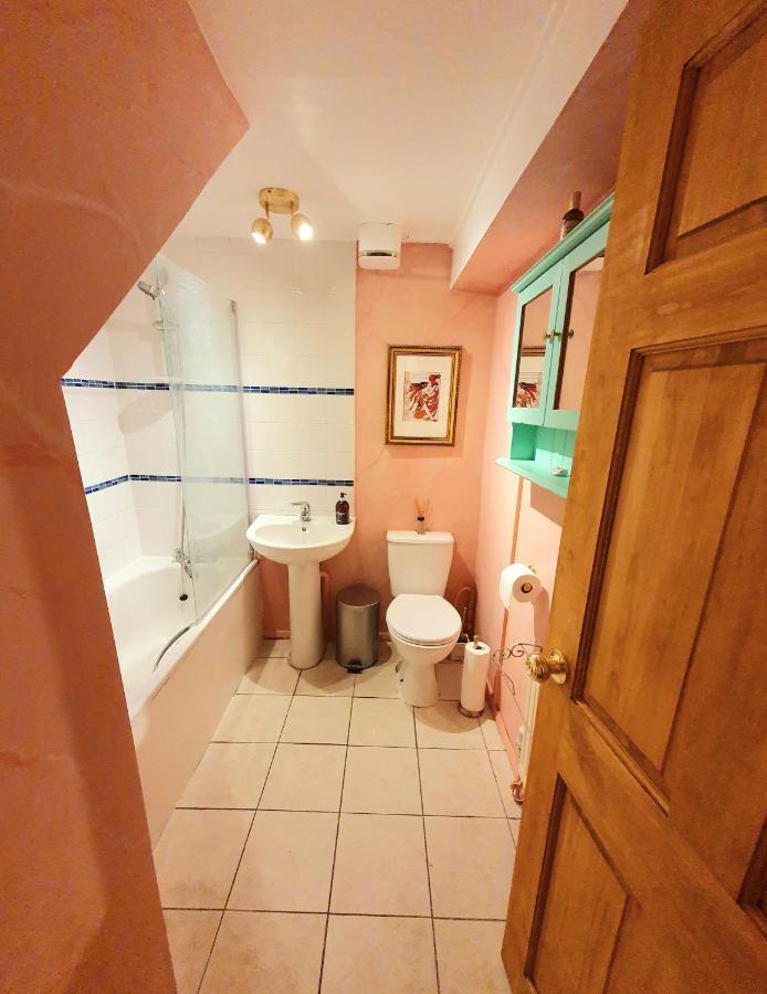 Boutique Style Large In Victorian Conversion *
