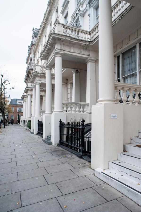Unique 2bed/2bath - Top Floor - Private Balcony Apartment London