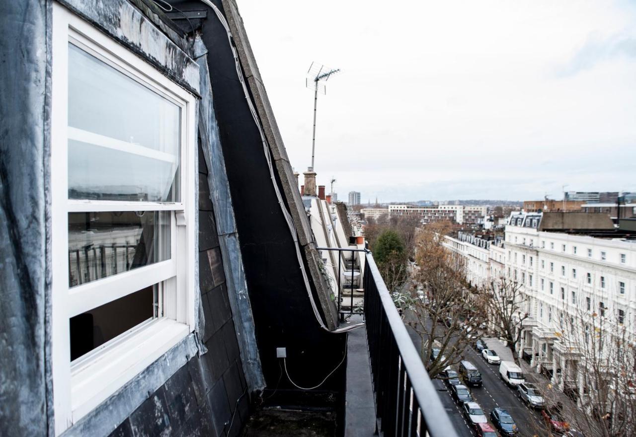 Unique 2bed/2bath - Top Floor - Private Balcony Apartment