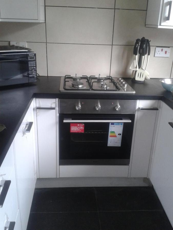 Sunny Single In Tooting Homestay *