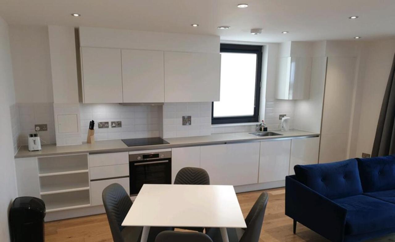 Apartment Contemporary Apartments, Wembley - Sk *