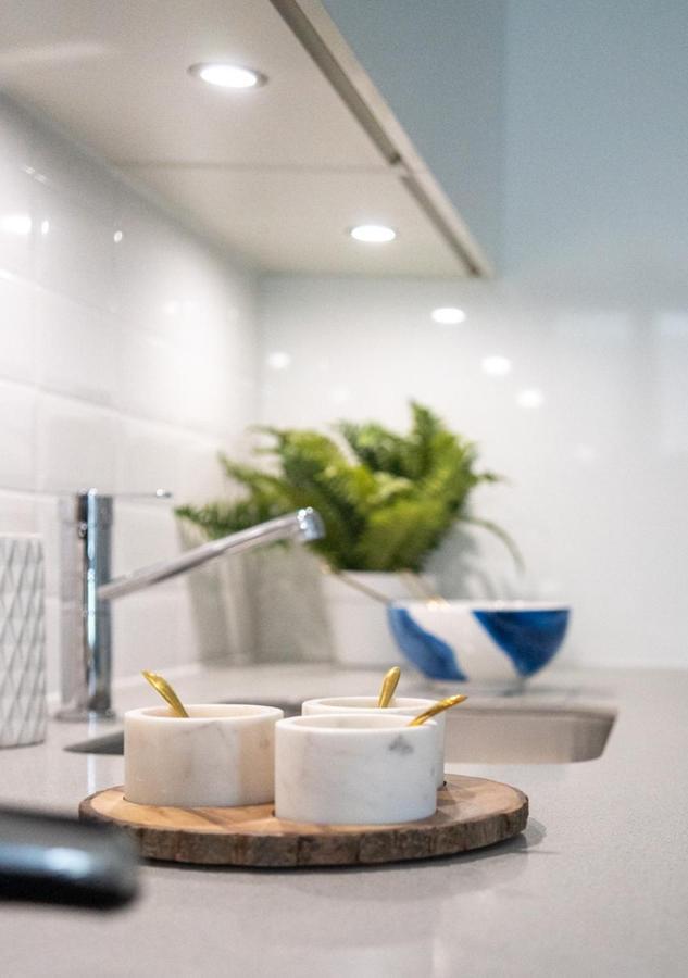 Apartment Contemporary Apartments, Wembley - Sk London