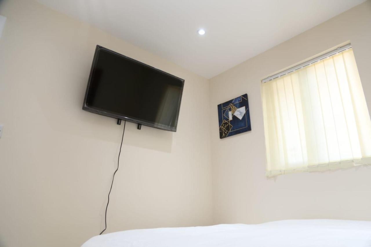 Holiday home Budget 4-bedrooms In Thamesmead *
