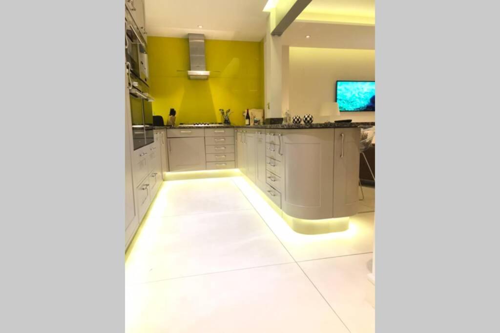 Stylish Large Cool 3 Bed 3 Bath Marylebone +ac * Londres