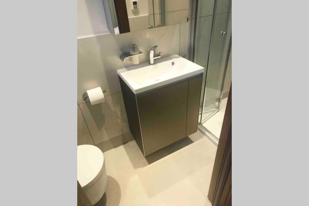 Stylish Large Cool 3 Bed 3 Bath Marylebone +ac *