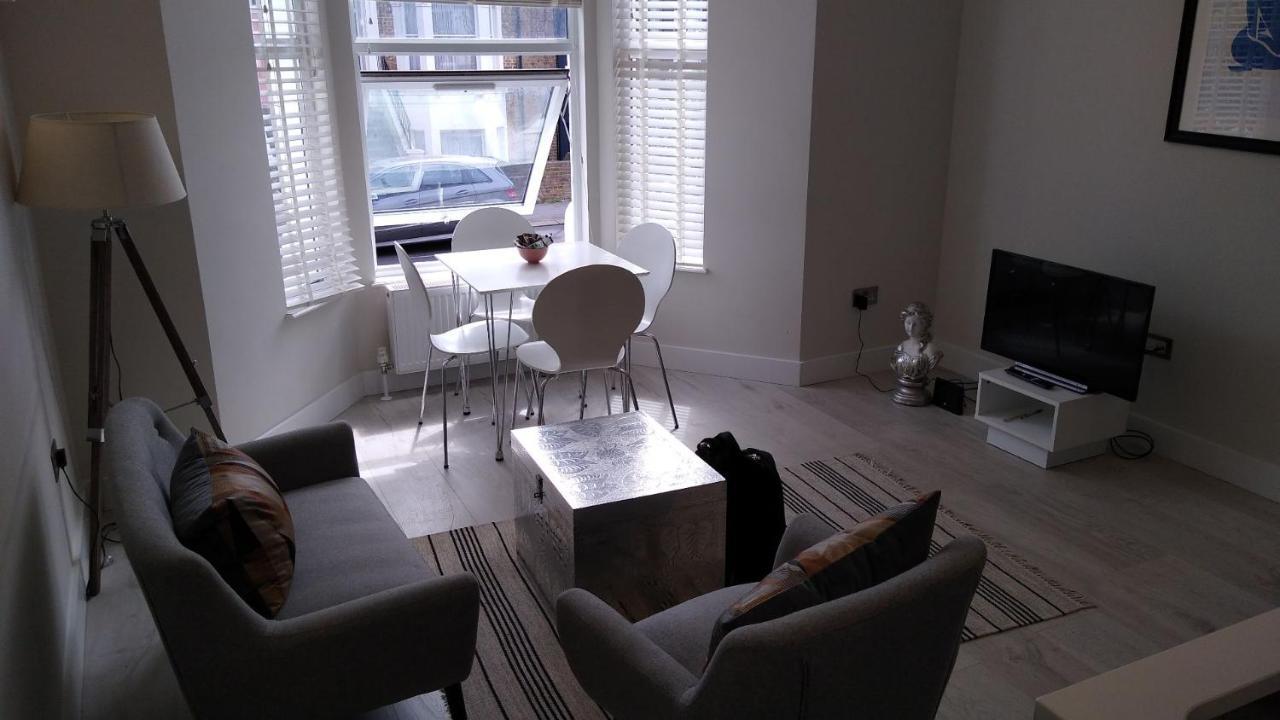 Modern 2 Bed Flat In Maida Hill Near Kensal Town In For Up To 4 People - 9mins To Tube Station Apartamento Londres