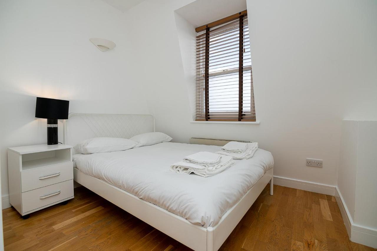 Modern 1 Bed Flat For Up To 2 People In Holborn, With Free Wifi Apartment *