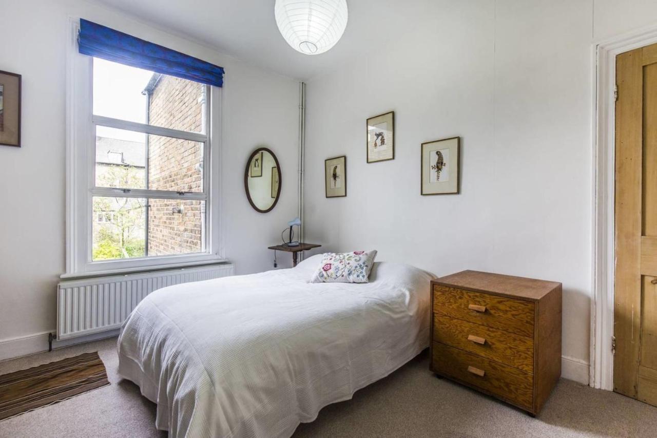 Apartment Guestready - Gorgeous Victorian Wgarden Up To 6 Guests!