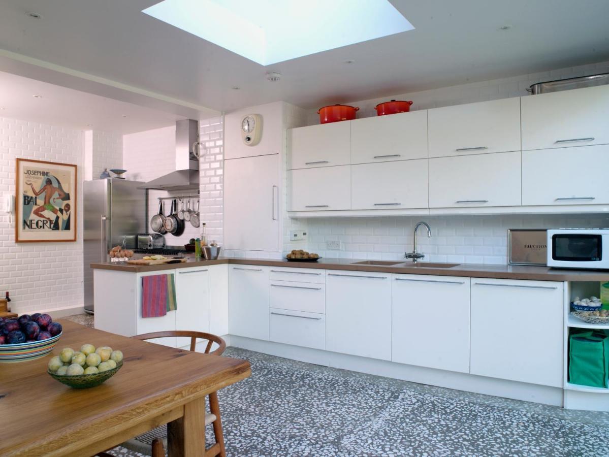 Stunning 5 Bed House With Private Garden Сasa de vacaciones Londres