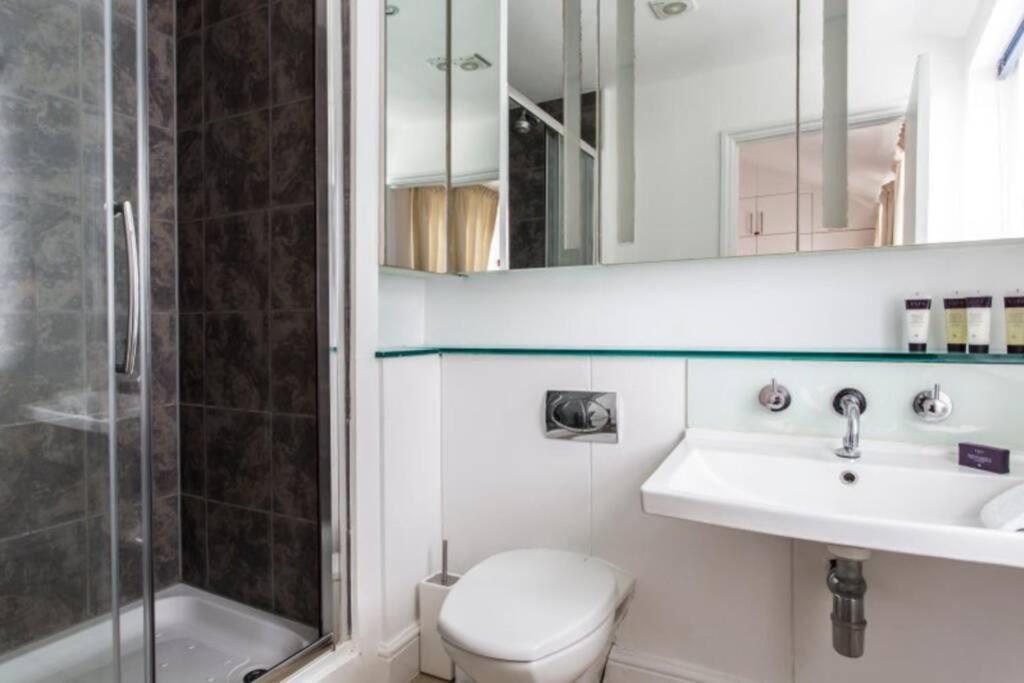 Holiday home Beautiful Mews House, Conduit Mews, Paddington, W2 London