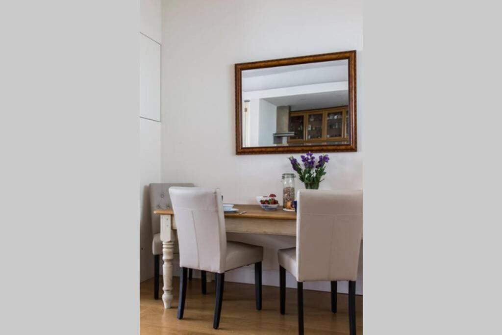 Holiday home Beautiful Mews House, Conduit Mews, Paddington, W2