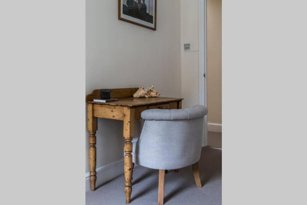 Holiday home Beautiful Mews House, Conduit Mews, Paddington, W2 London