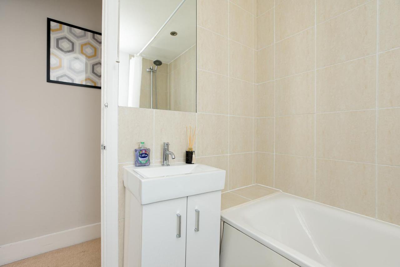 Fulham Lux * London