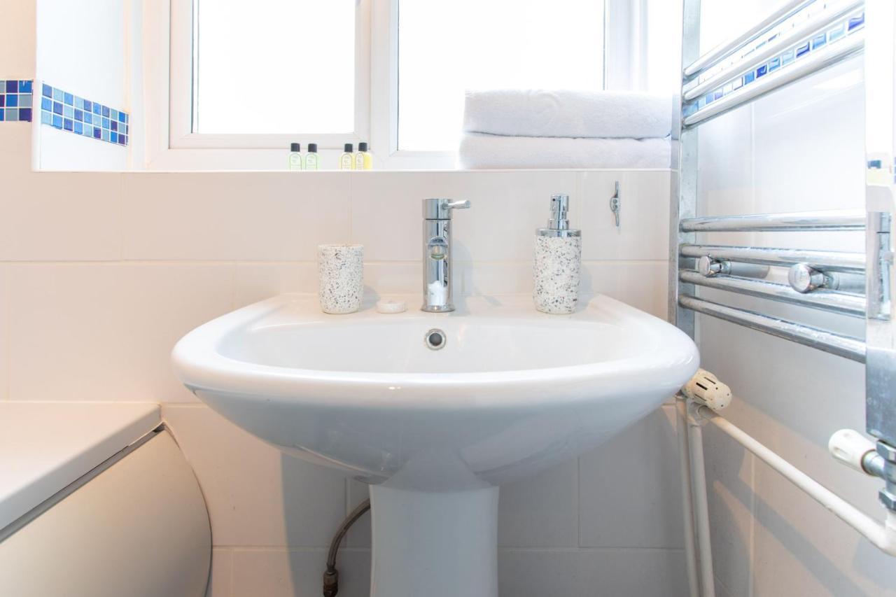 Pass The Keys - Putney Comfy * London
