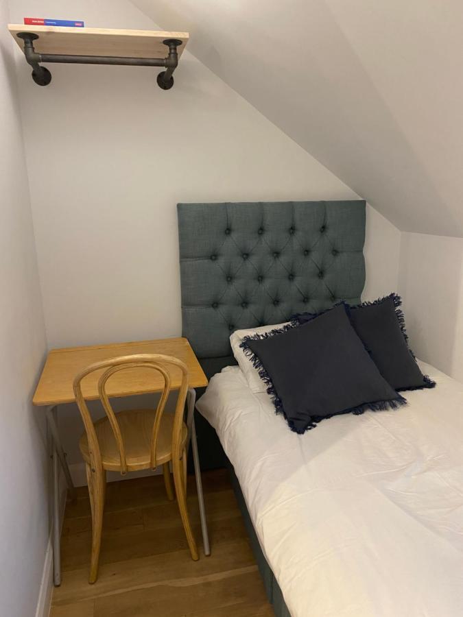 Hostal Burlington *
