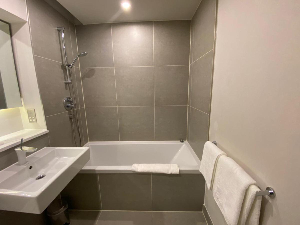So Park Battersea Aparthotel 4*