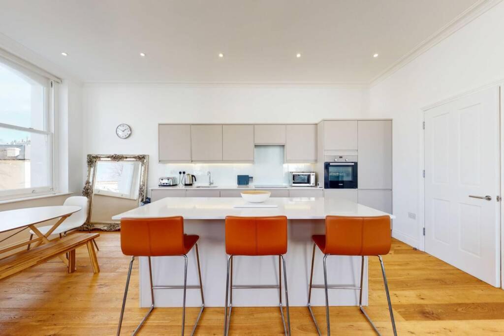 Superb 2 Bed Flat Camden 5 Min Walktube Station Apartamento *
