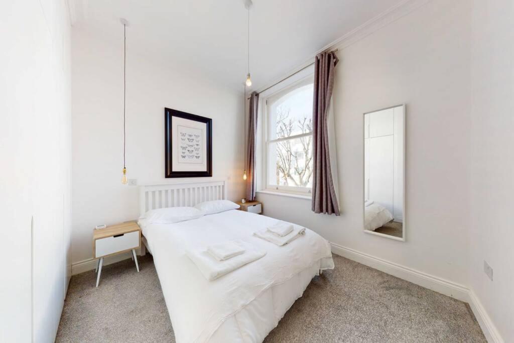 Superb 2 Bed Flat Camden 5 Min Walktube Station Apartamento Londres