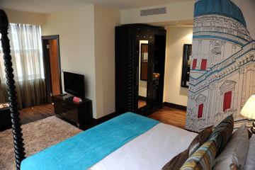 Hotel Indigo Tower Hill By Ihg 4*