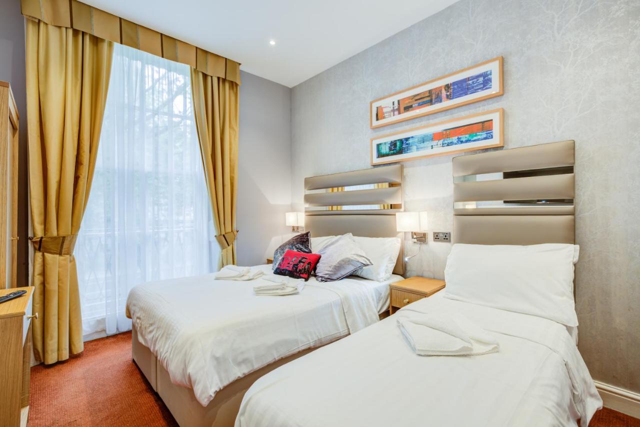 Kingswaypark At Park Avenue London