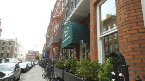 Hotel Regency Parkside