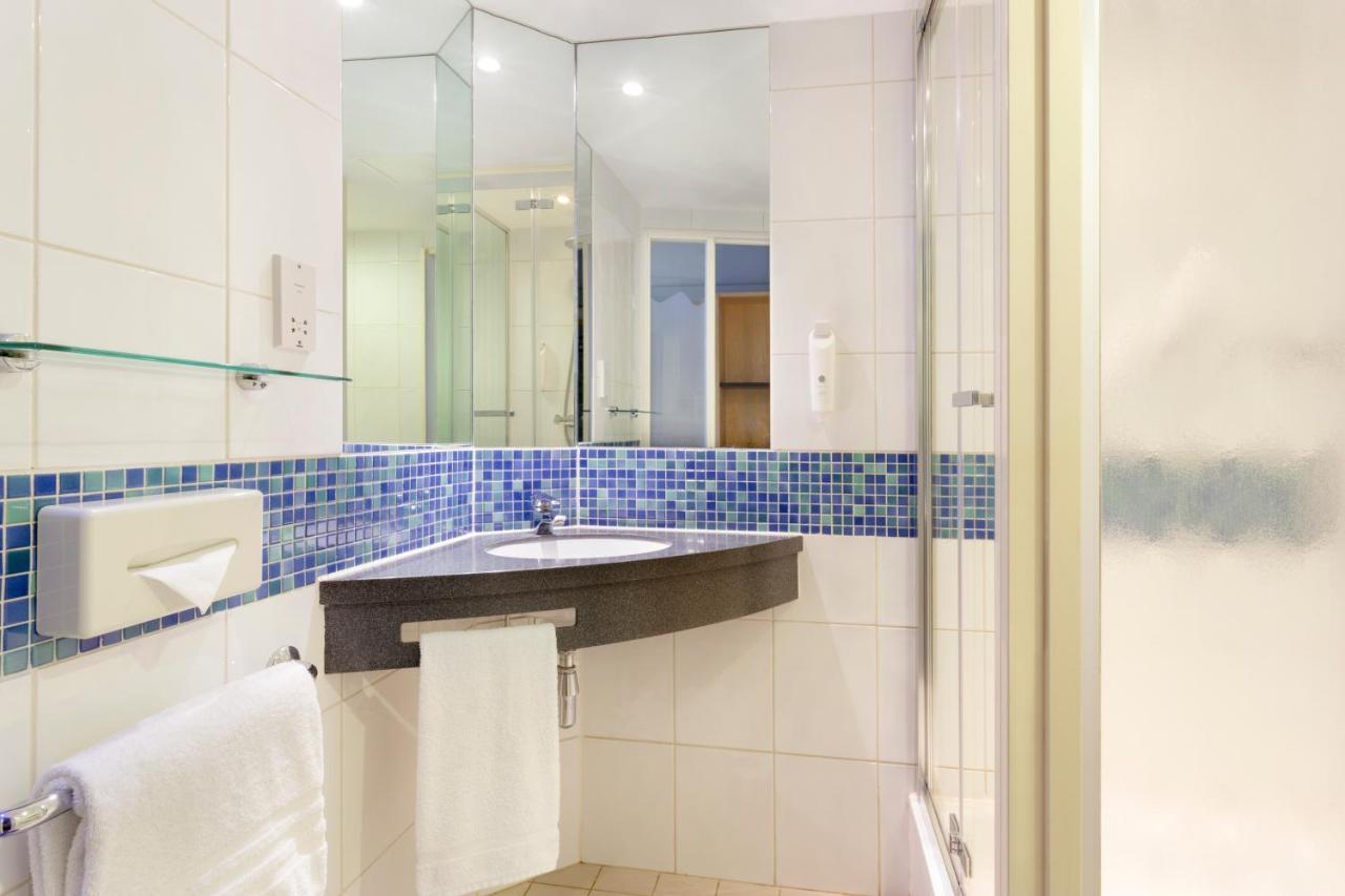 Hotel Express Park Royal By Ihg