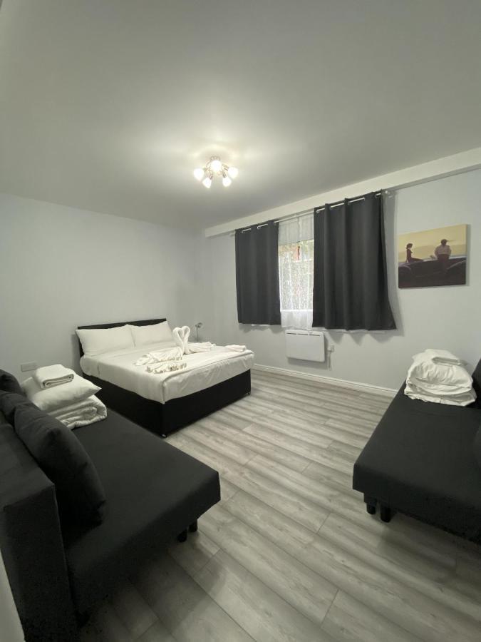 Comfortable - Cosy - Budget In Center