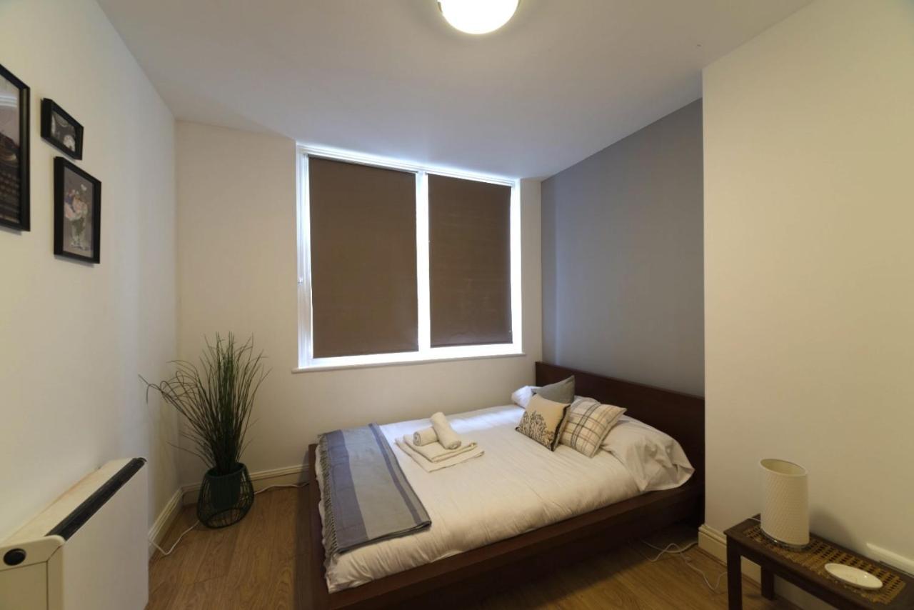 Clerkenwell By Dc *